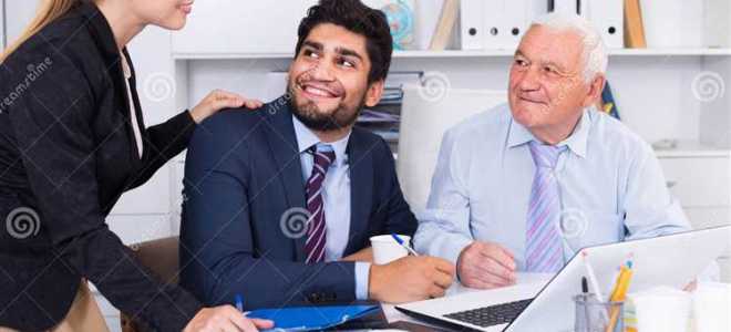 Офисные служащие общего профиля кто относится