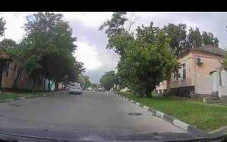 Как правильно переходить дорогу с коляской