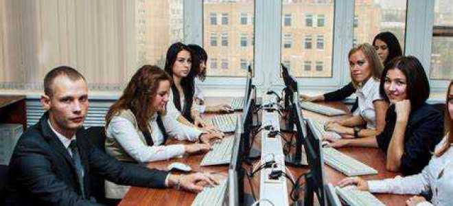 После юридического колледжа куда можно пойти работать