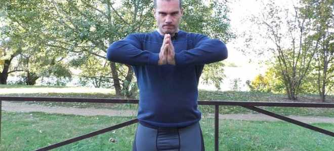 Скрещенные руки перед собой что означает