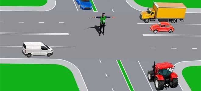 Поворот под стрелку направо кому уступать