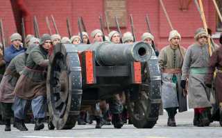 Какая дистанция при прохождении подразделений торжественным маршем