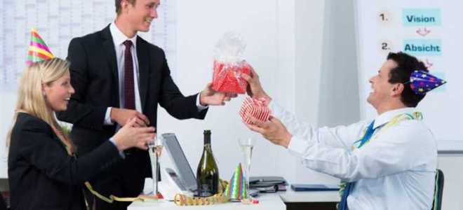 Как подставить коллегу по работе перед начальством