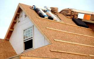 Места производства кровельных работ обеспечиваются не менее чем