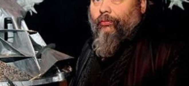 Кто выше по званию магистра