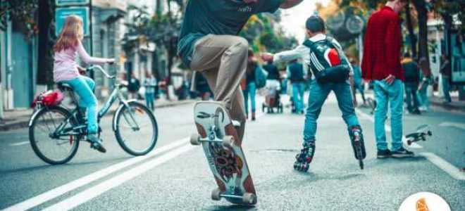 С какой скоростью можно ездить на самокате