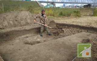 На какую глубину можно копать на своем участке