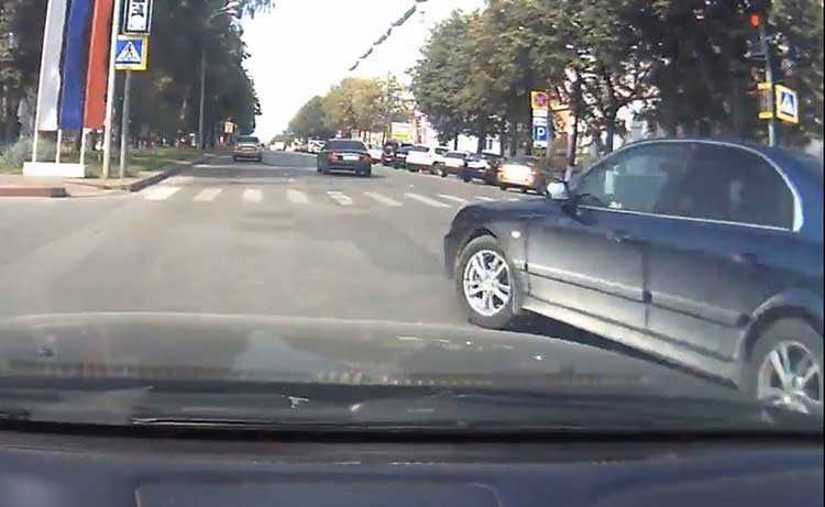 Порядок взаимодействия с страховой компанией при бесконтактном ДТП