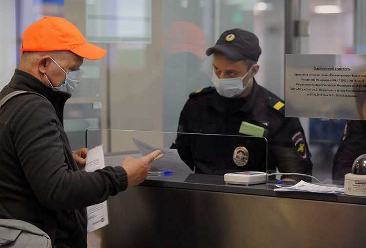 Какие ограничения предусмотрены для иностранцев в силовых структурах и на госслужбе