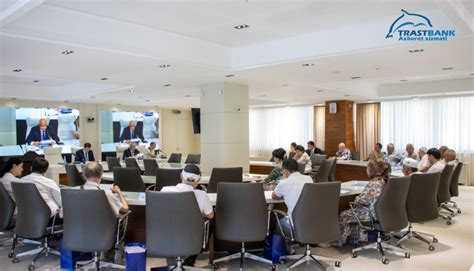 Какие вопросы обязаны рассматриваться на годовом собрании