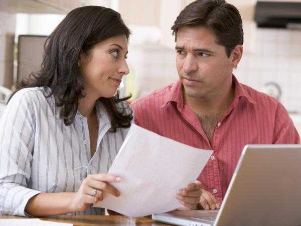 Прекращение поручительства возможно по решению суда, если будет доказано, что поручительство оформлено с нарушением закона или без добровольного согласия поручителя.