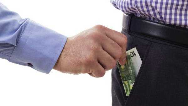 Различия между получением и дачей взятки