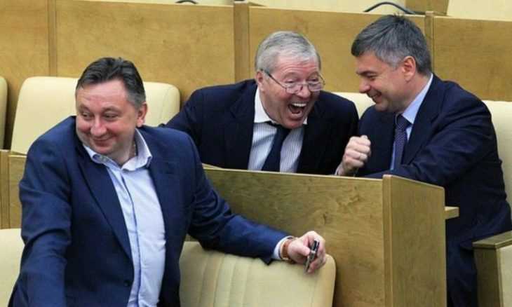 Взаимодействие с органами исполнительной власти и СМИ