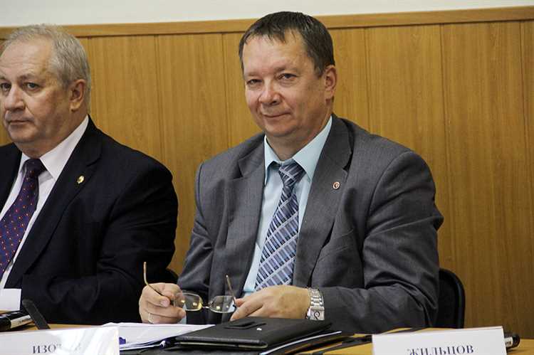 Участие в заседаниях и работе профильных комитетов