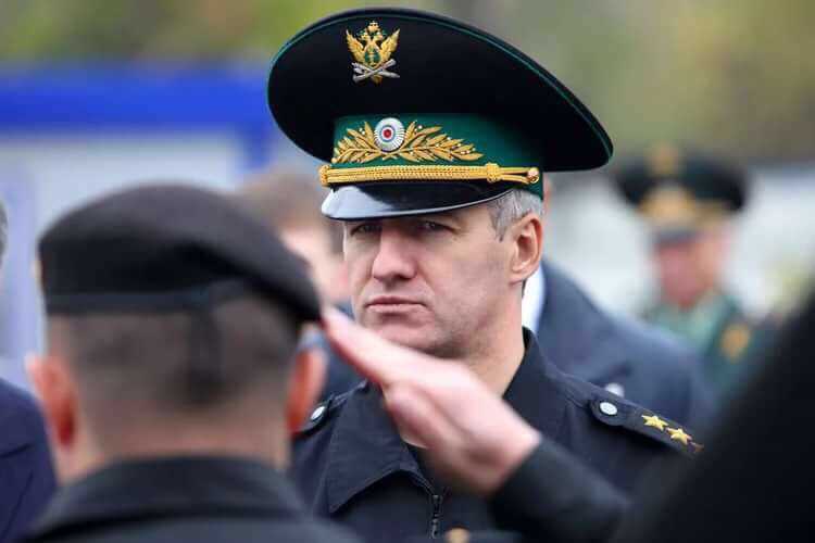 Каким образом пристав осуществляет розыск должника и его имущества