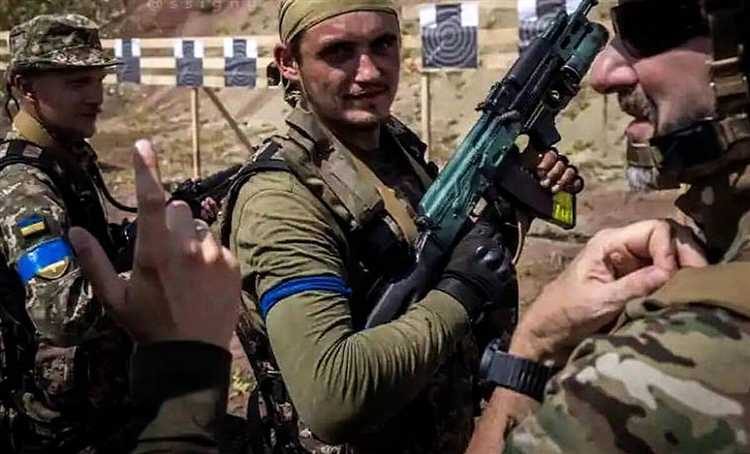 Какие признаки отличают бойца ЧВК от наемника по международному праву