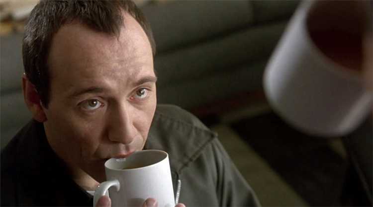 Как меняются обязанности лица при переходе из статуса подозреваемого в обвиняемого