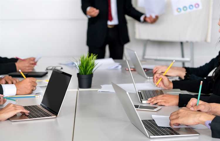 Отражение поездки в трудовой книжке и личном деле сотрудника