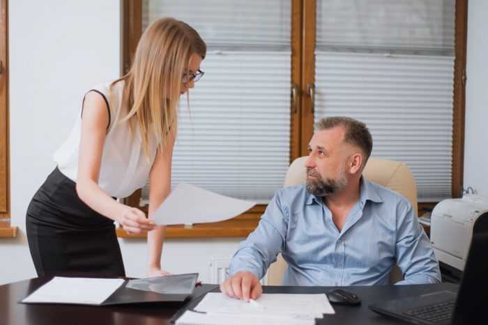 Право на увольнение в течение первых двух недель работы