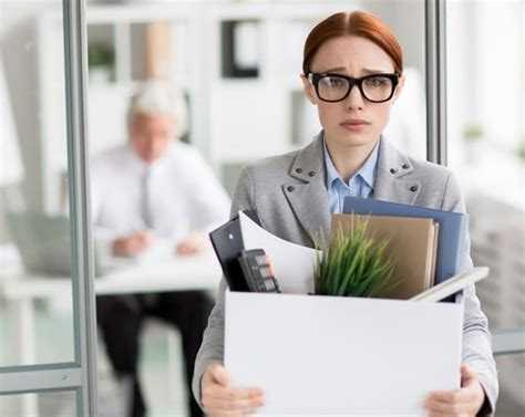 Можно ли уволиться до окончания испытательного срока