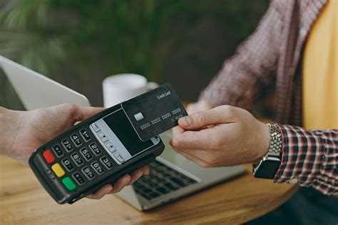 Что будет если пользоваться чужой банковской картой Что будет если пользоваться чужой банковской картой