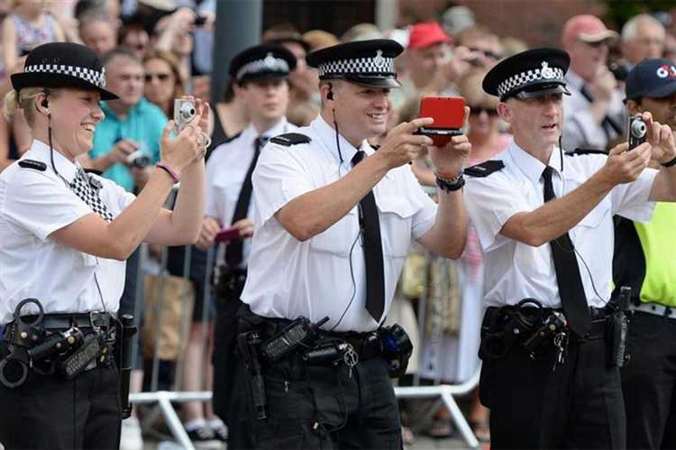 Что входит в медицинский комплект полицейского