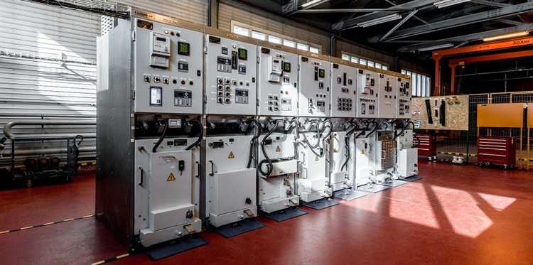 Можно ли хранить огнетушители и средства пожаротушения в ЗРУ