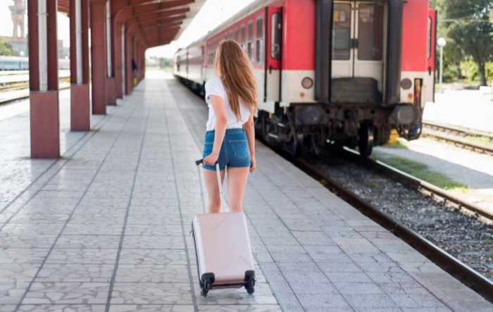 Подготовка проездных документов: билет и удостоверение личности