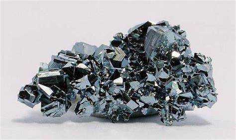 В каких отраслях используются драгоценные металлы и зачем