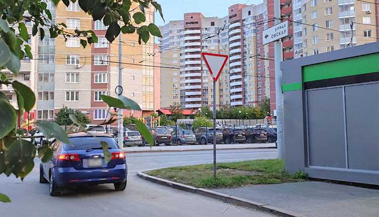 Как уступать дорогу пешеходам и велосипедистам по ПДД