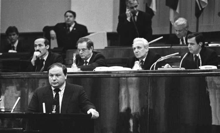 Участие депутата в работе постоянных комиссий и сессий