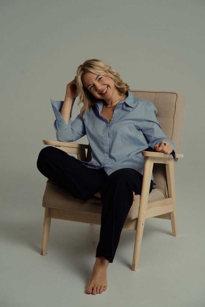 Реабилитация после эндопротезирования тазобедренного сустава занимает в среднем 90–120 дней. При осложнённом течении восстановление может продлиться до 150 дней.