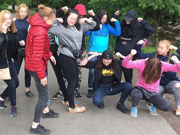 Какая статья УК РФ регулирует ответственность за драку в общественном месте