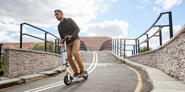 Допустимо ли передвижение по проезжей части и при каких условиях