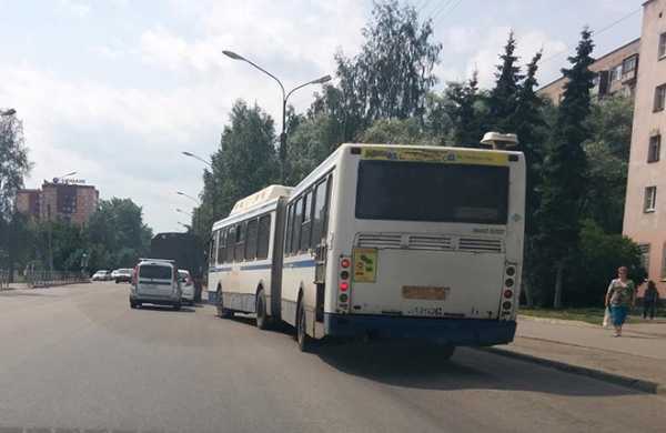 Разрешена ли остановка на автобусных остановках во время экзамена