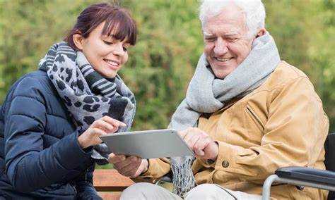 Может ли опекун проживать отдельно от подопечного: разъяснение законодательства