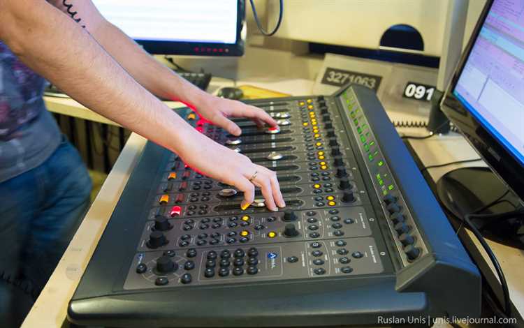 Обозначение серийного номера и заводской информации