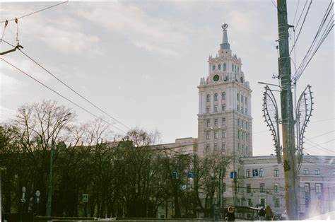 Какие функции осуществляет глава администрации в повседневном управлении