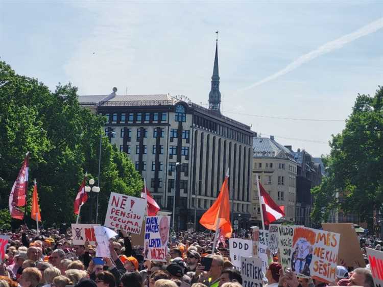 Какие права и обязанности у граждан при столкновении с митингом