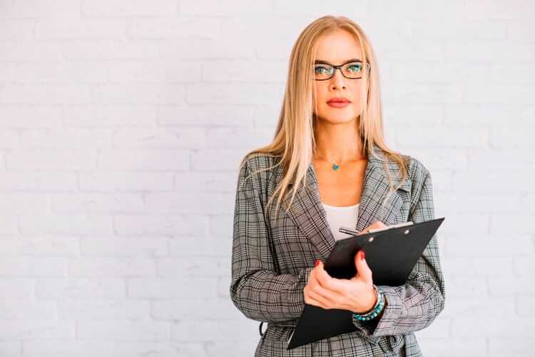 Какие профильные специальности подходят для профессии кадровика