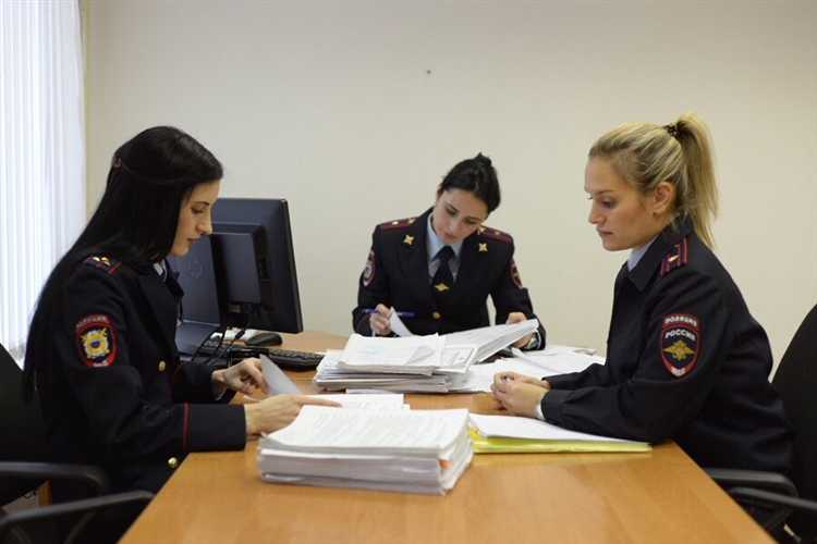 Как происходит передача дела от дознавателя к следователю и наоборот