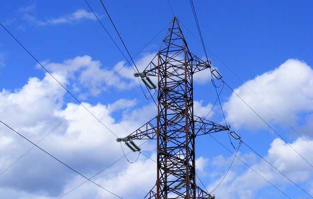 Если не учитывать эти затраты в тарифе на передачу, сетевые организации будут вынуждены экономить на обслуживании, что приведёт к росту аварийности, увеличению потерь электроэнергии и нестабильности энергоснабжения потребителей. Учет расходов на содержание позволяет обеспечить устойчивую работу системы и стабильные параметры качества поставляемой электроэнергии.