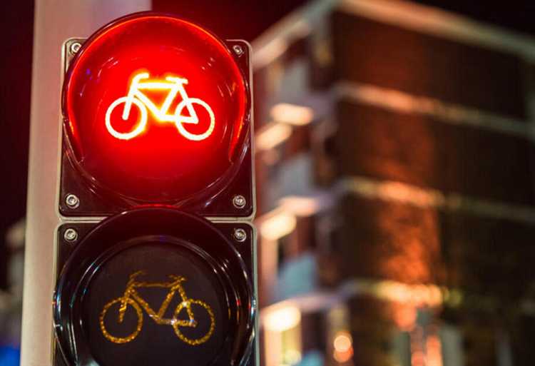 Треугольный светофор с белыми огнями для кого Треугольный светофор с белыми огнями для кого