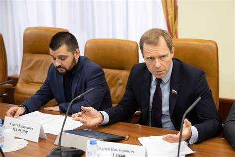 Какие органы имеют право инициировать изменение границ между субъектами РФ