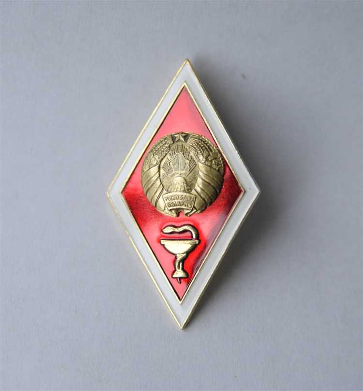 Как избежать повреждения ткани при установке значка