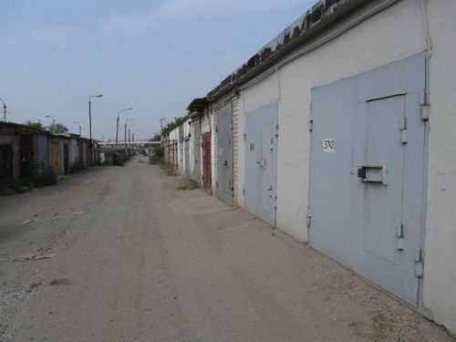 Какие юридические проверки нужны перед покупкой земли