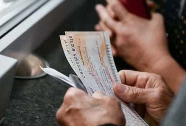 От чего зависит время возврата денежных средств на карту