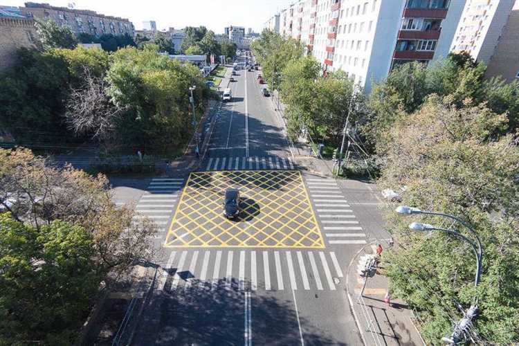 Как определить границы вафельной разметки на дороге