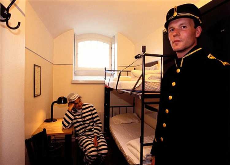 Сколько получают заключенные в тюрьме если работают Сколько получают заключенные в тюрьме если работают