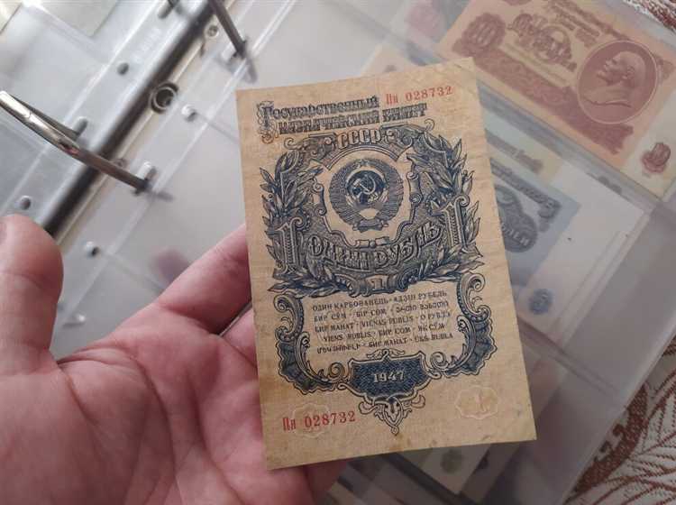 Как изменился курс доллара в сентябре относительно августа 2021 года